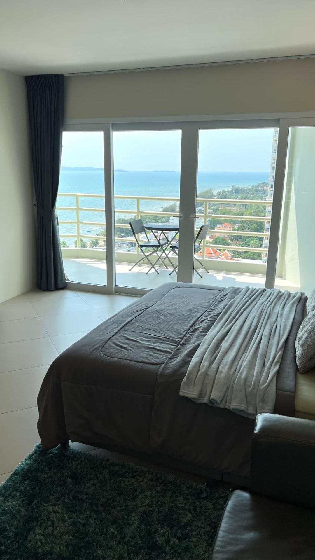 Studio with Sea View