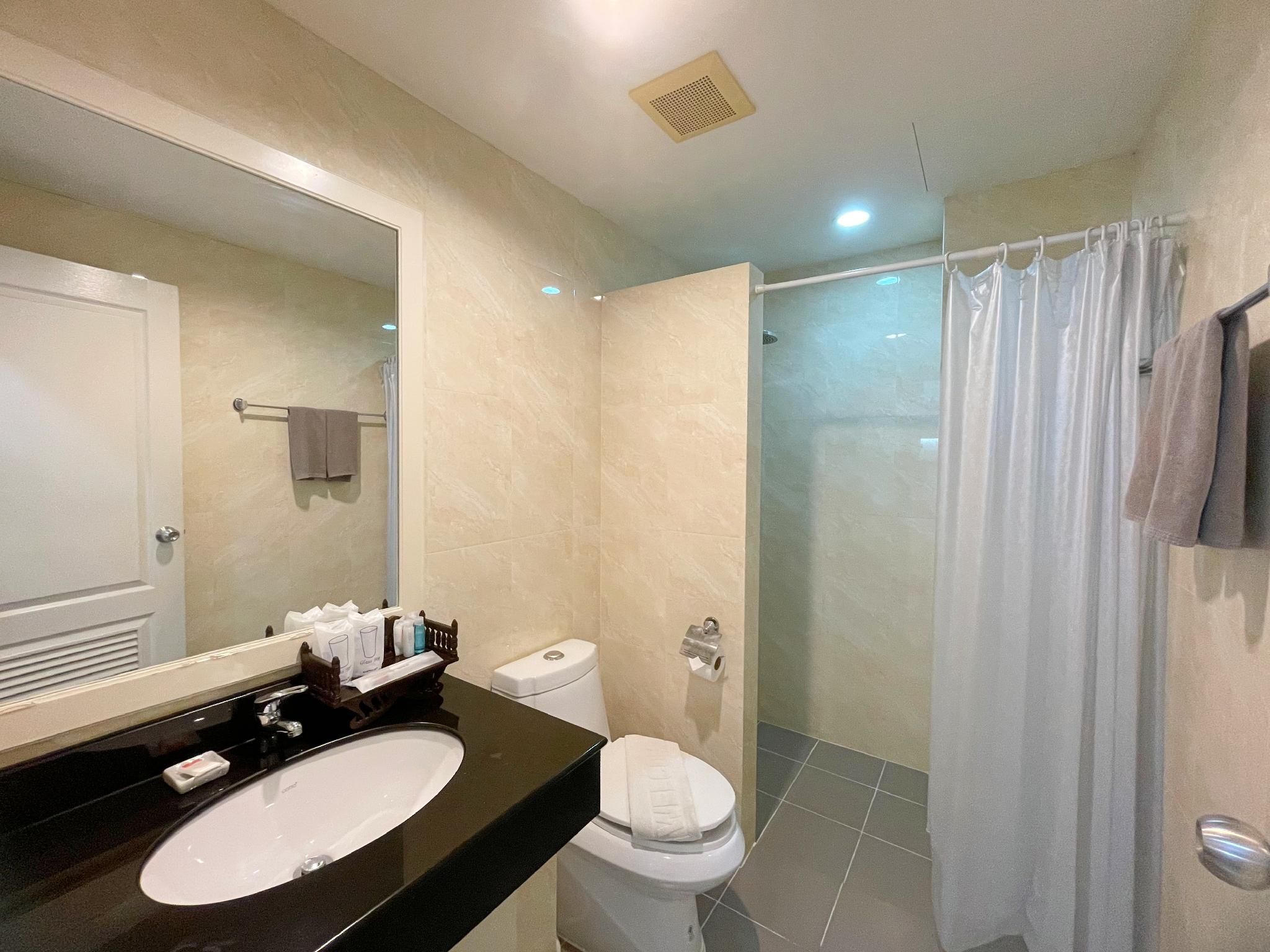 Baan Pattaya by Sabai Superior Twin City View 3