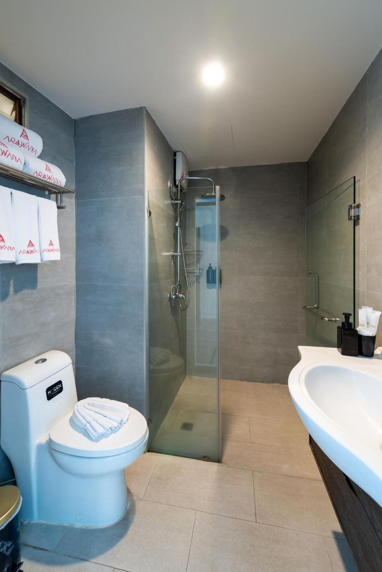 Arawana Regency North Pattaya Superior Twin Room 3