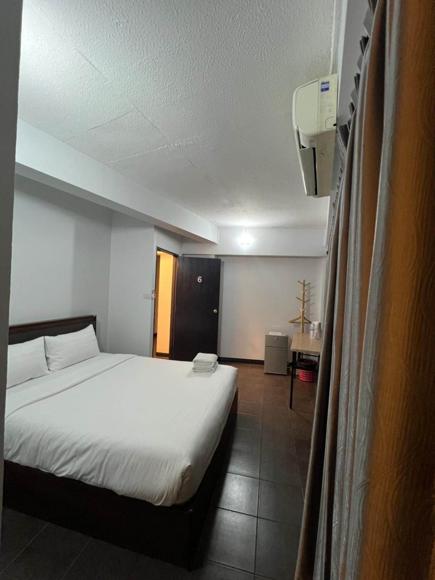 Maland House Hostel - Pattaya soi 14 Saisong Road Double Room