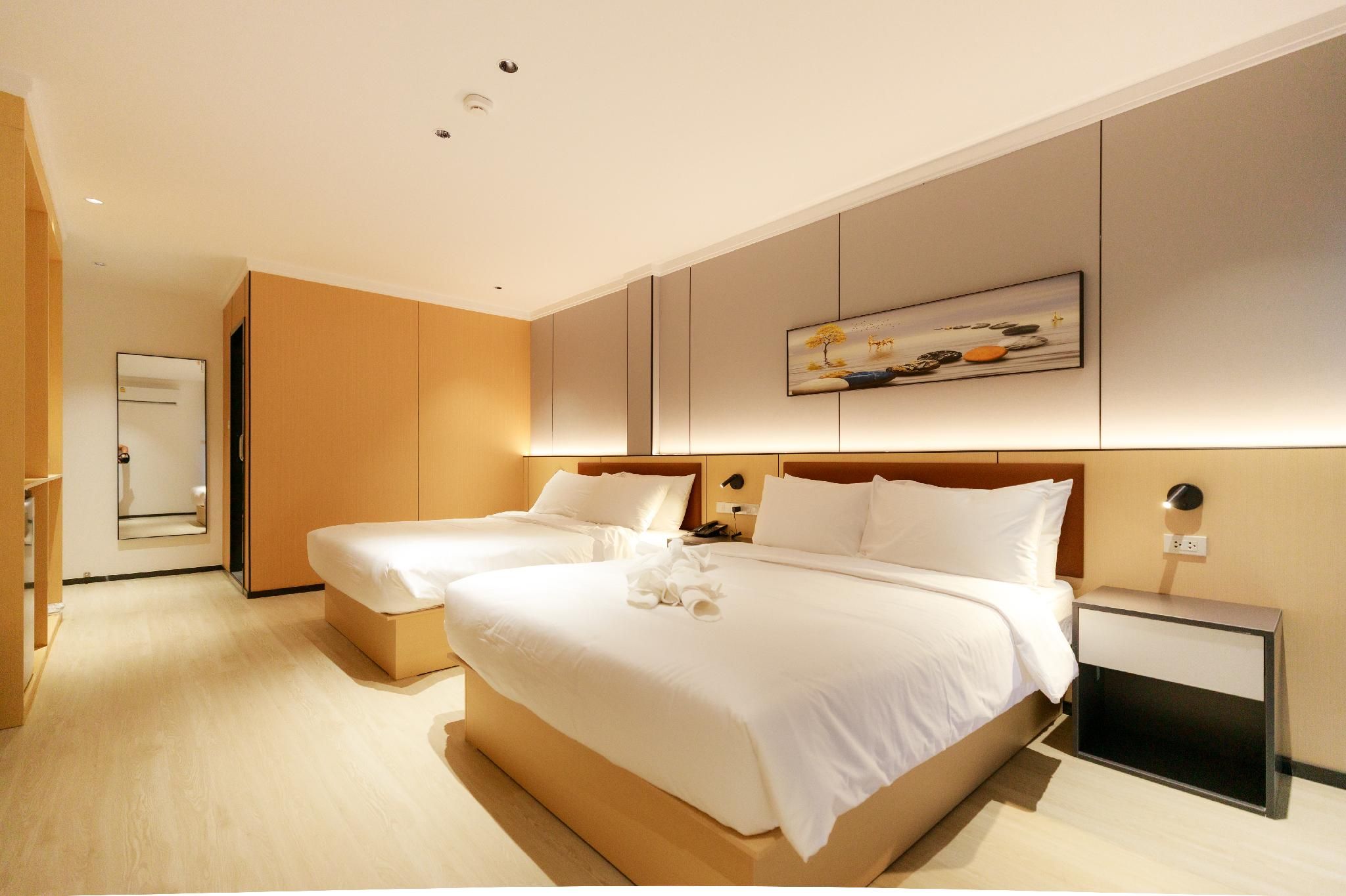 King Deluxe Room - Room Only