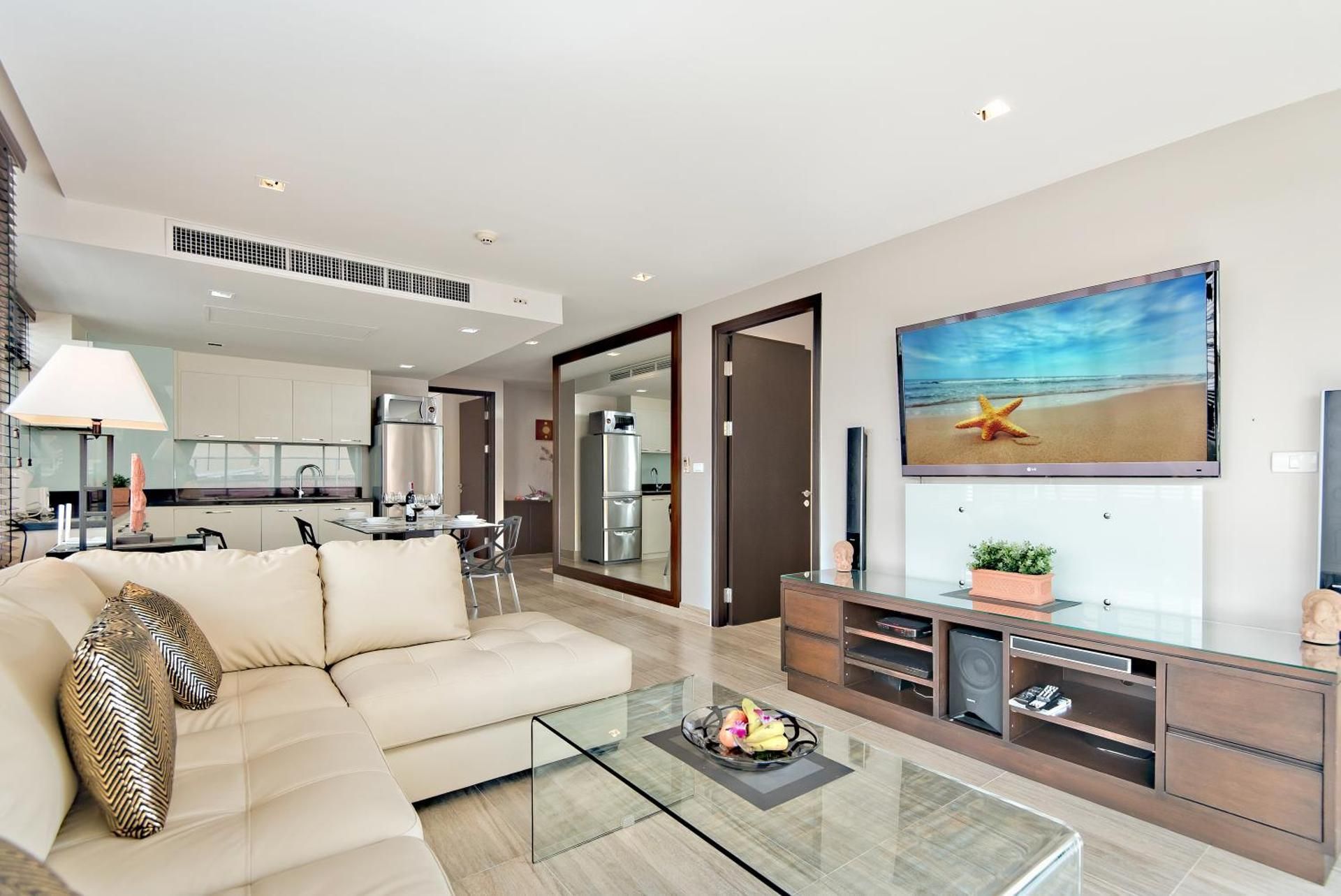 Two-Bedroom Suite with Bathtub