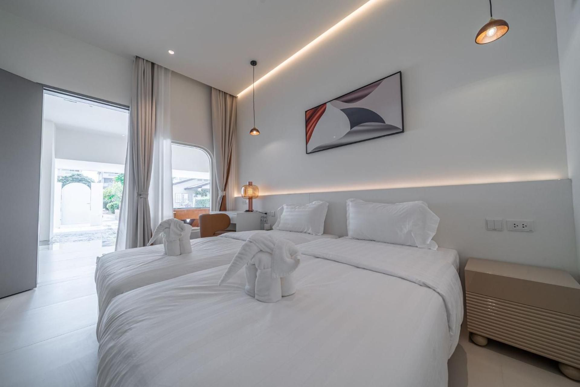 Double or Twin Room with Private Bathroom