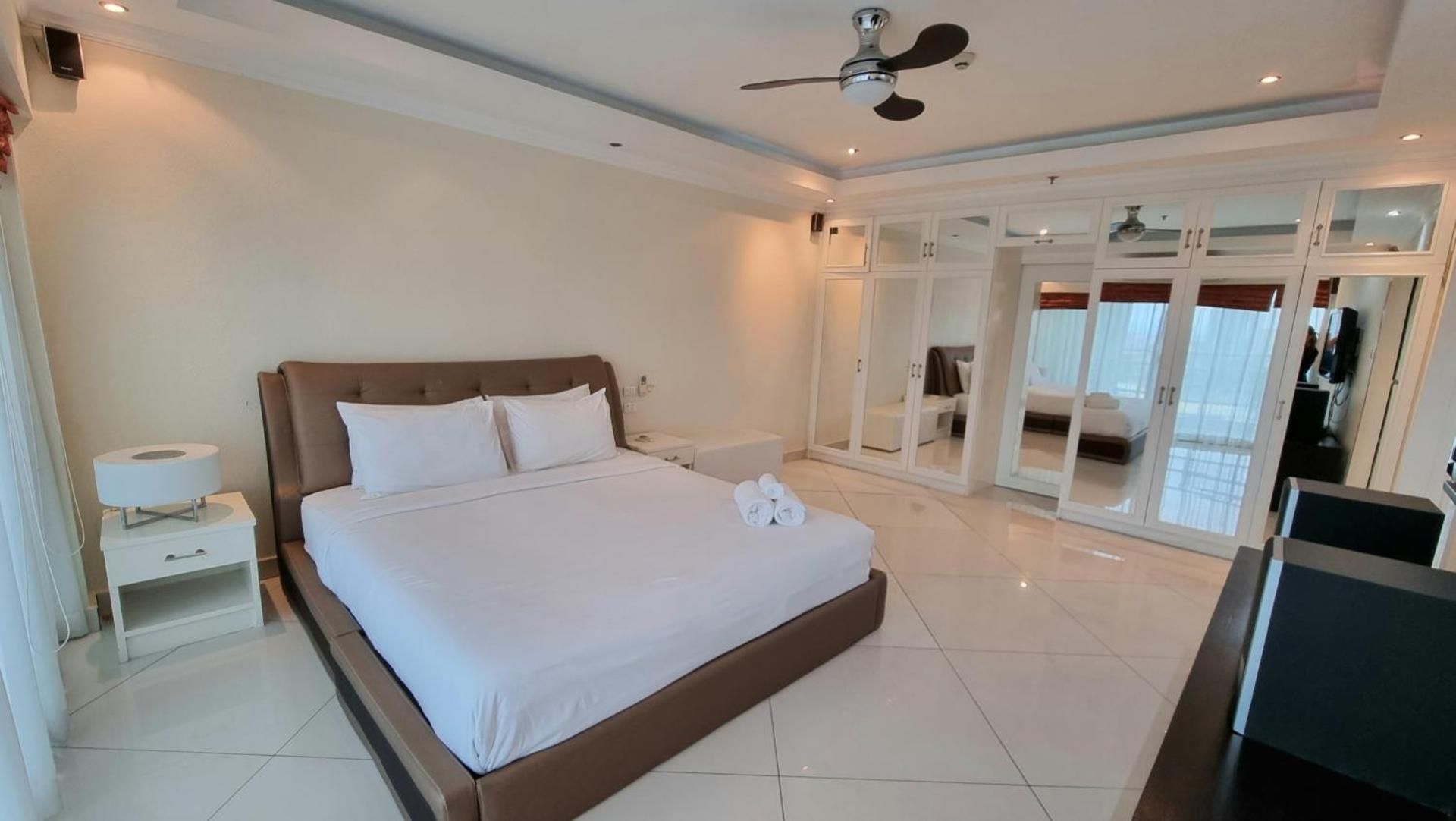 Family Room with Sea View