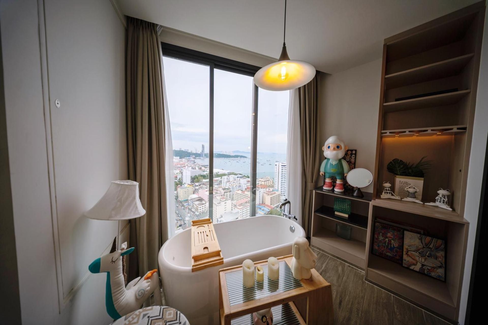 Deluxe Suite with Spa Bath