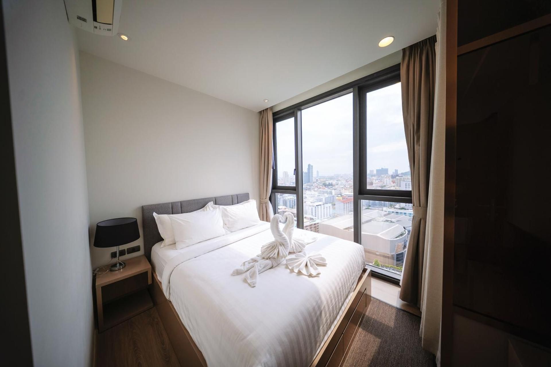 Two-Bedroom Apartment with Bay View