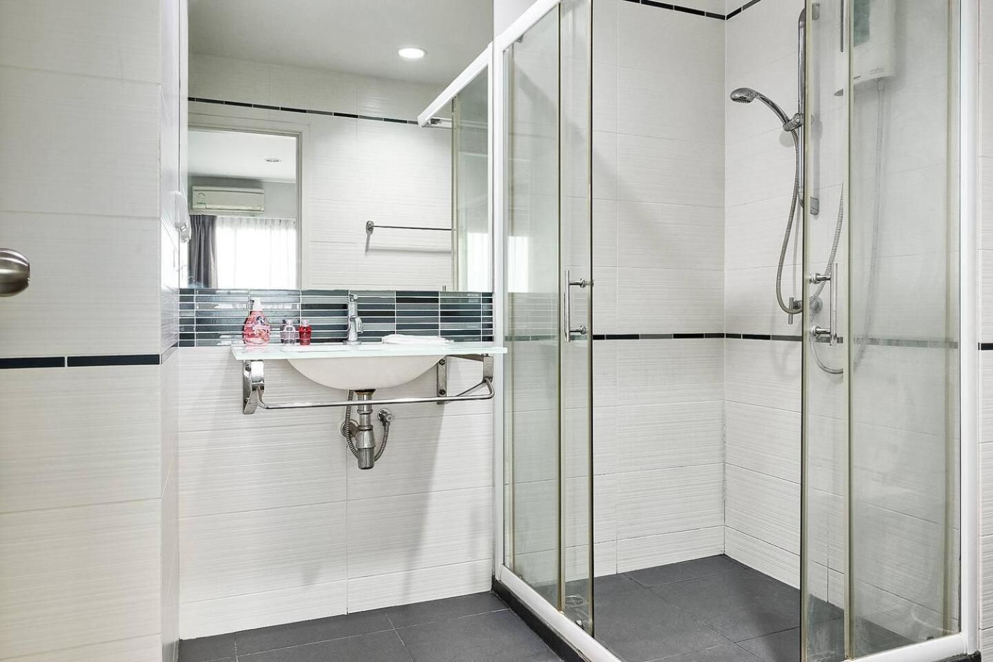 One-Bedroom Apartment with Balcony and City View