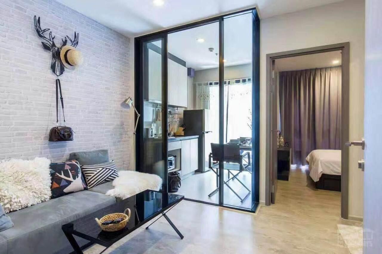 The Base芭提雅市中心 出门商场711海滩 泼水节最热闹地方 One-Bedroom Apartment