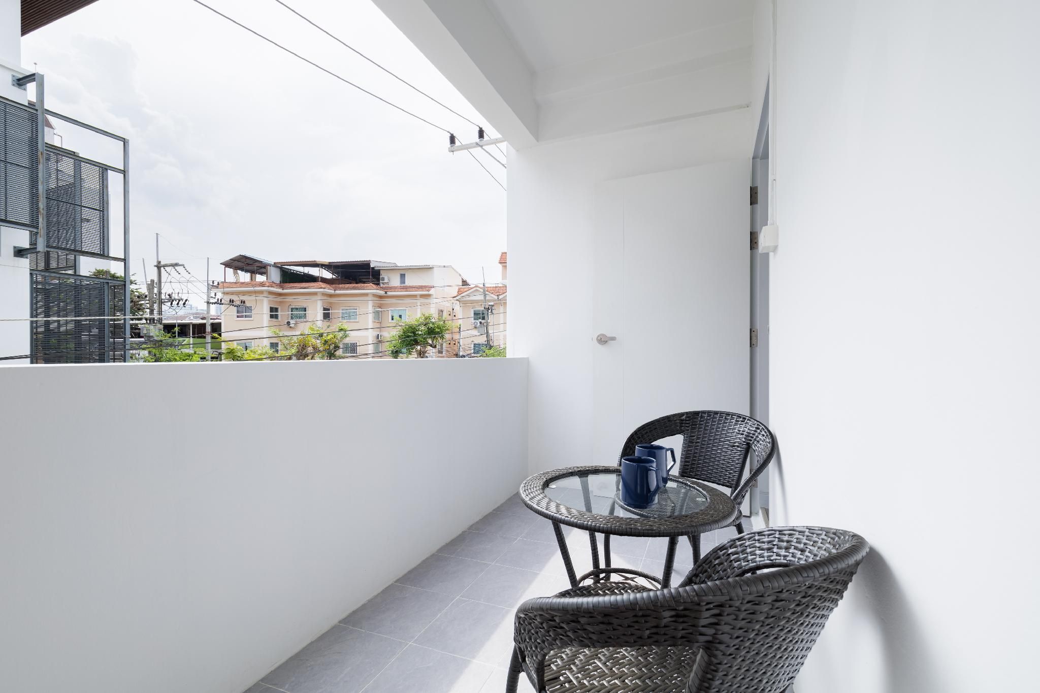 SRINN Hotel Pattaya Klang Superior Double 2