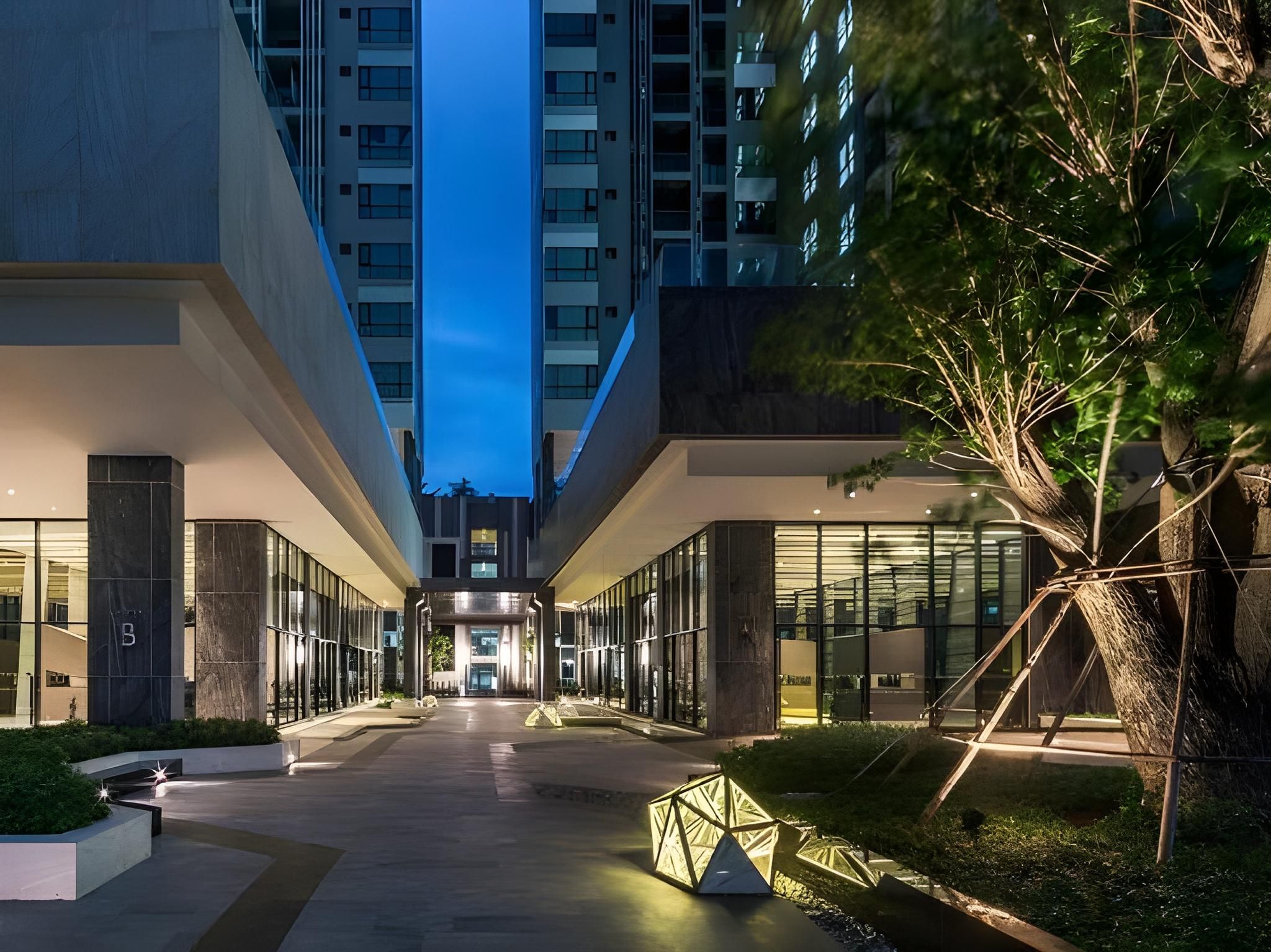 The Base Central Pattaya by Adam