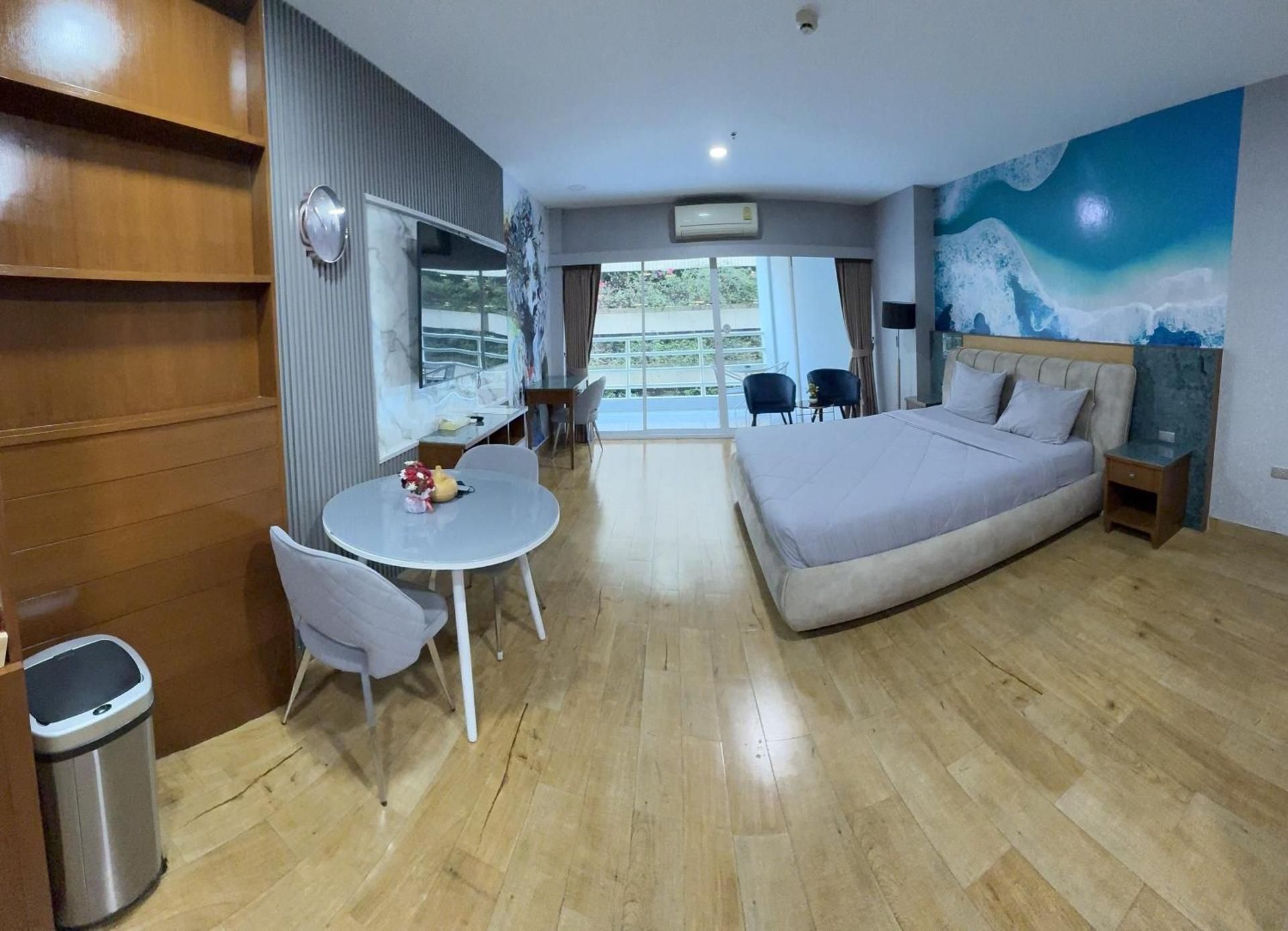 Studio with Balcony