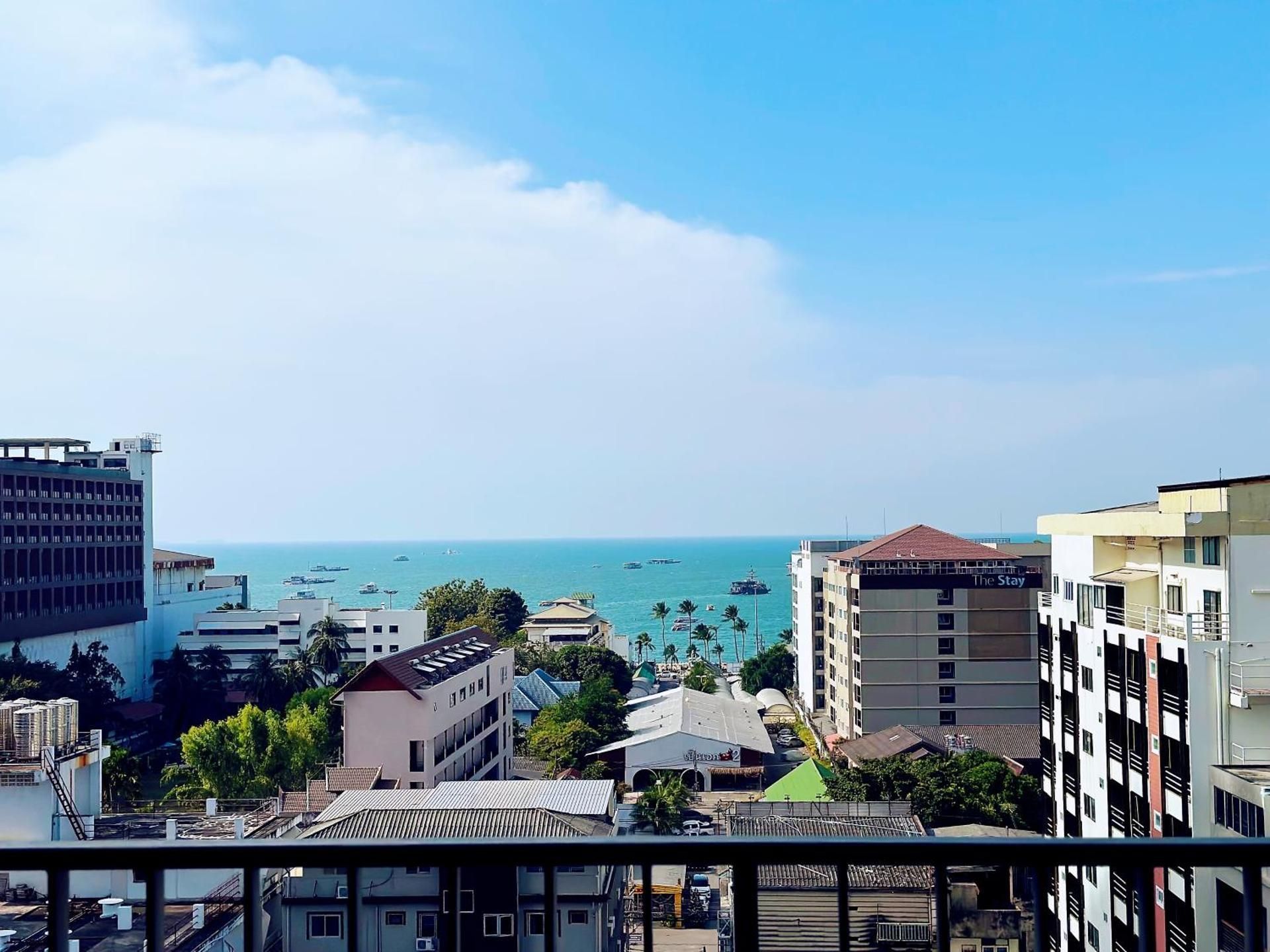 Two-Bedroom Apartment with Balcony and Sea View