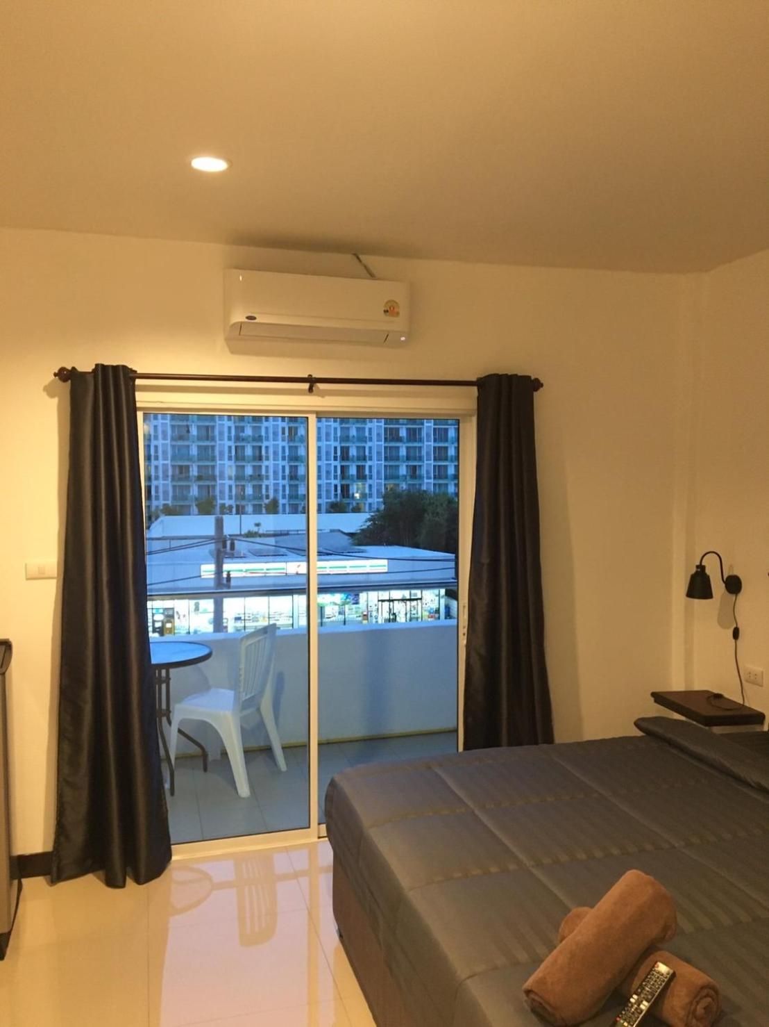 Smart Place Pattaya Double Air Conditioning