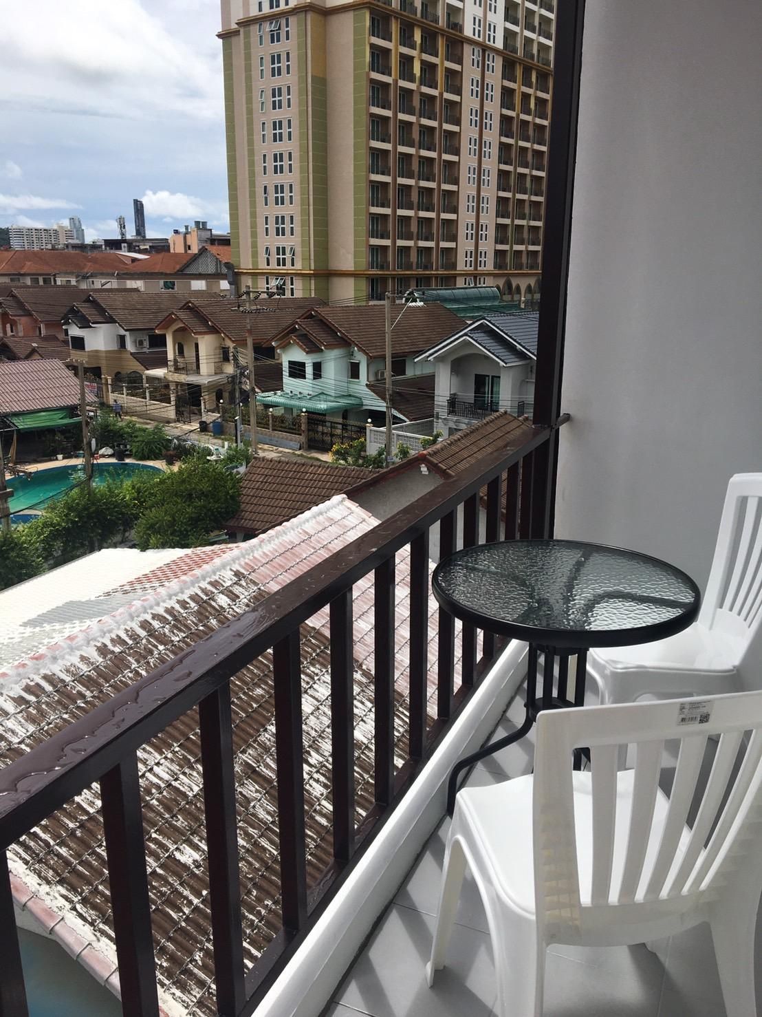 Smart Place Pattaya Double Air Conditioning 2