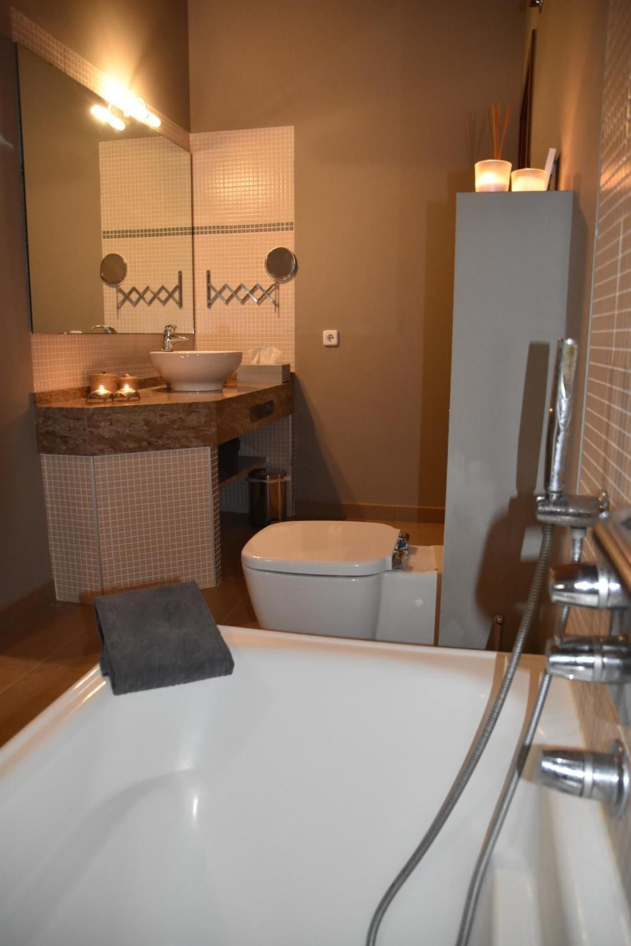 Suite with Mountain View
