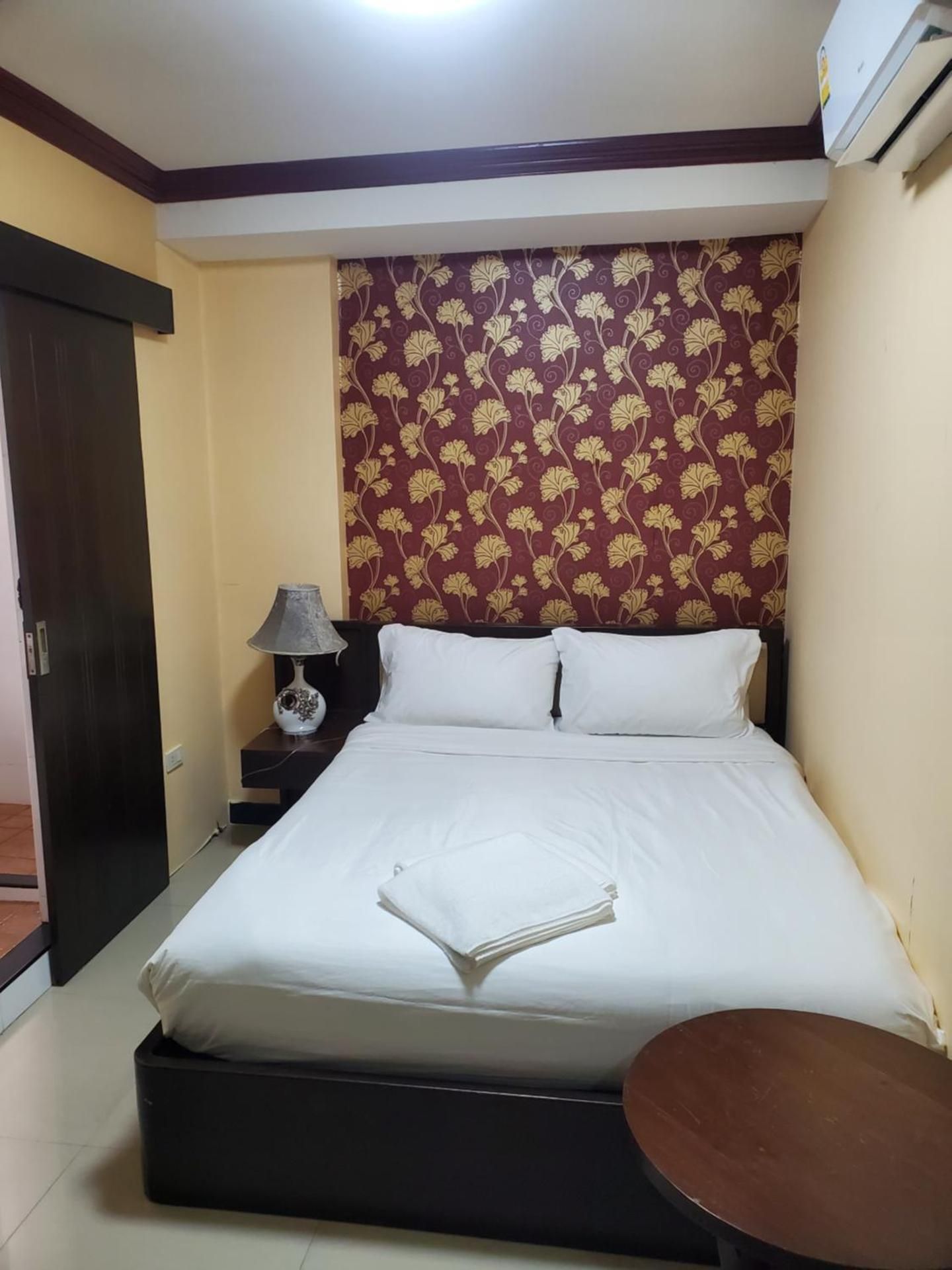 Single Room With Private Bathroom