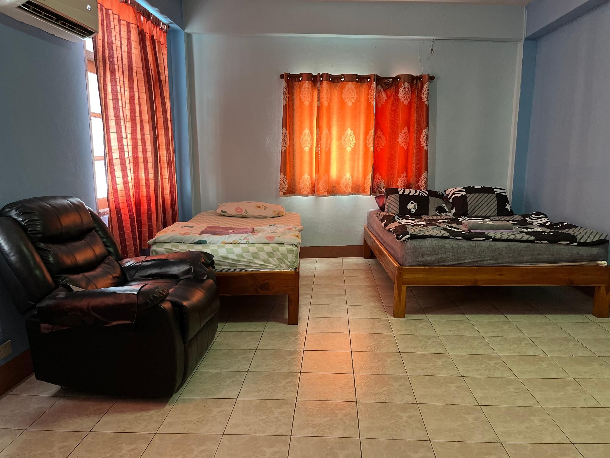 Baan Picha 2 Triple Room with Balcony