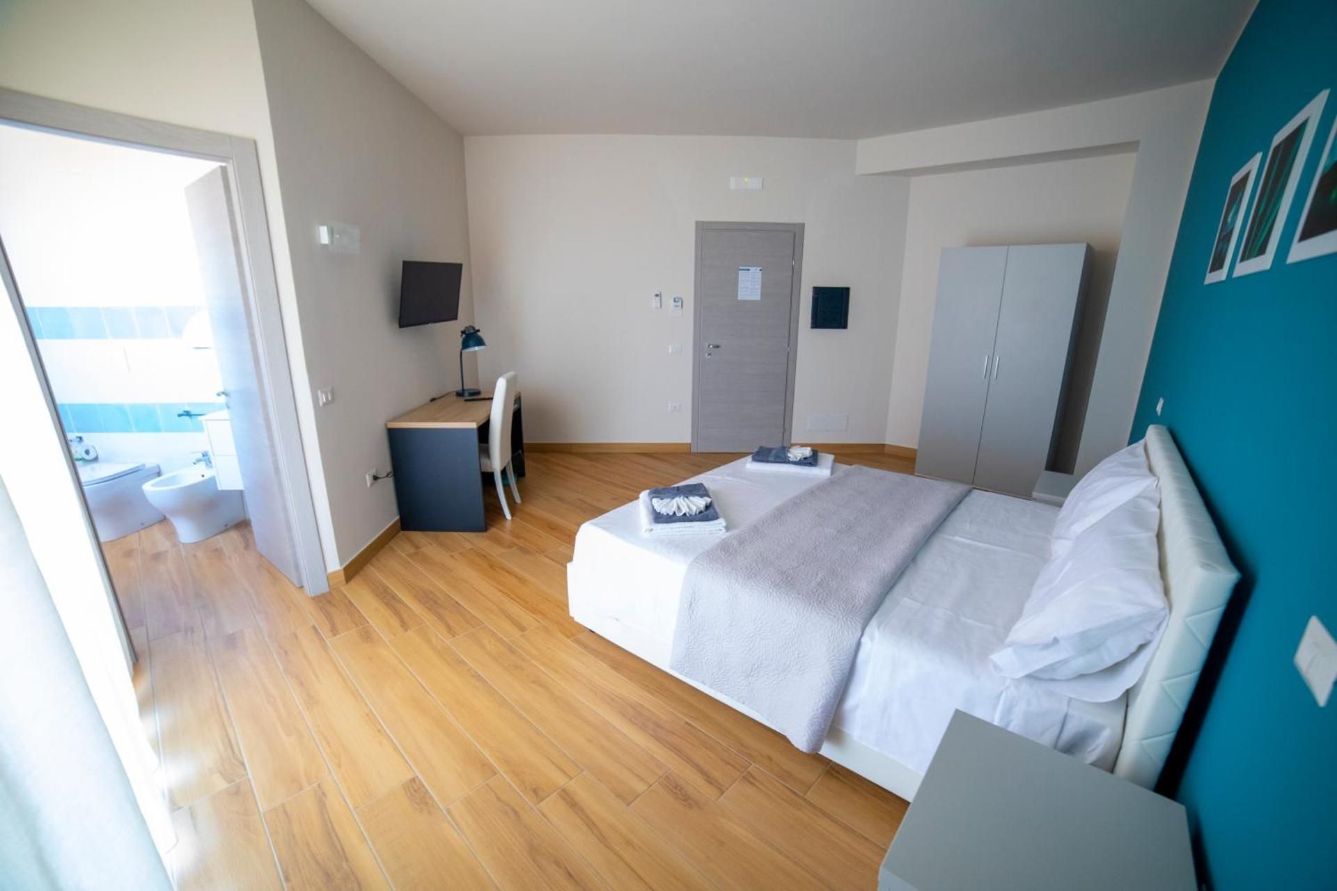 Deluxe Single Room
