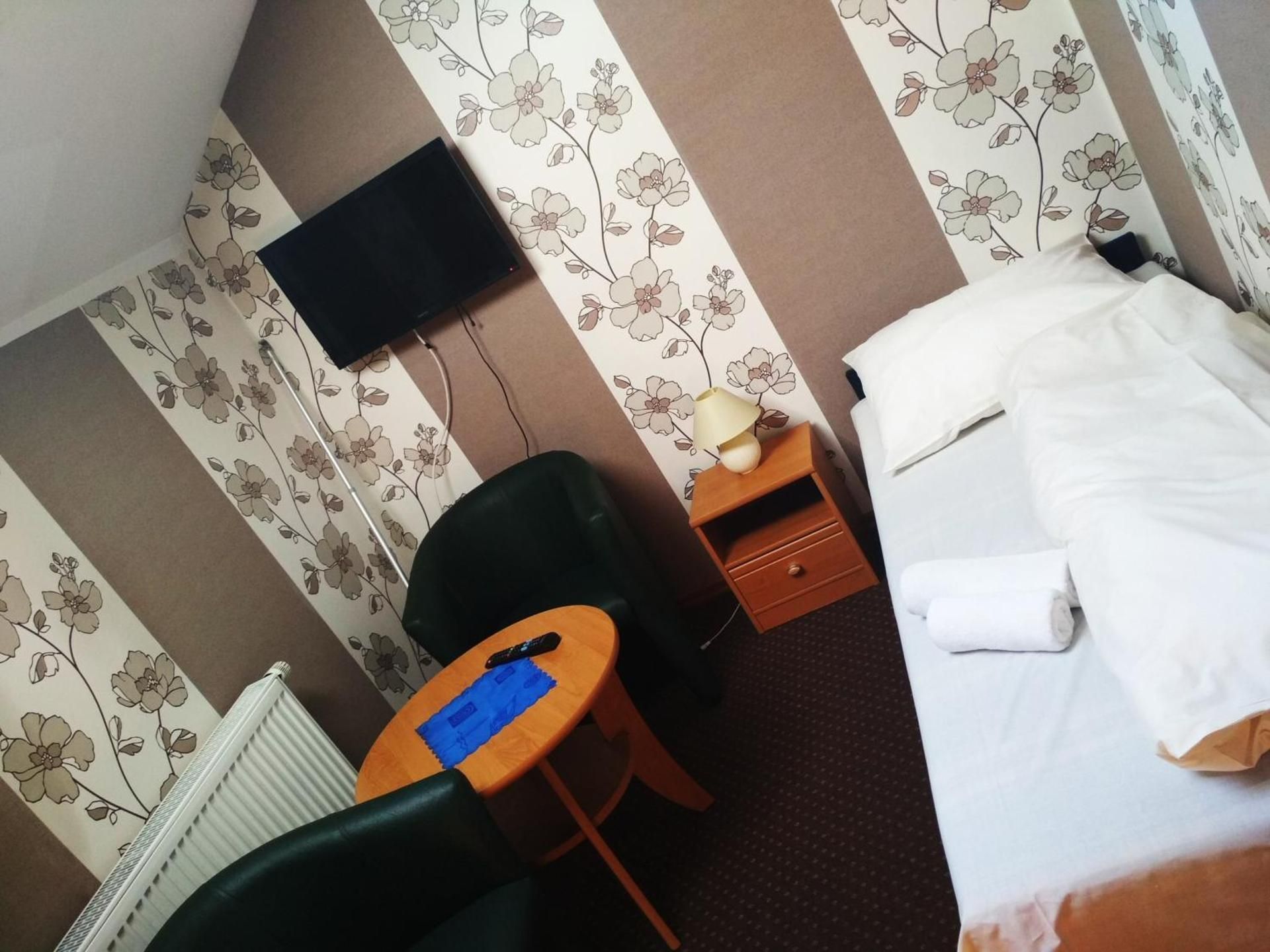 Double or Twin Room with Bathroom