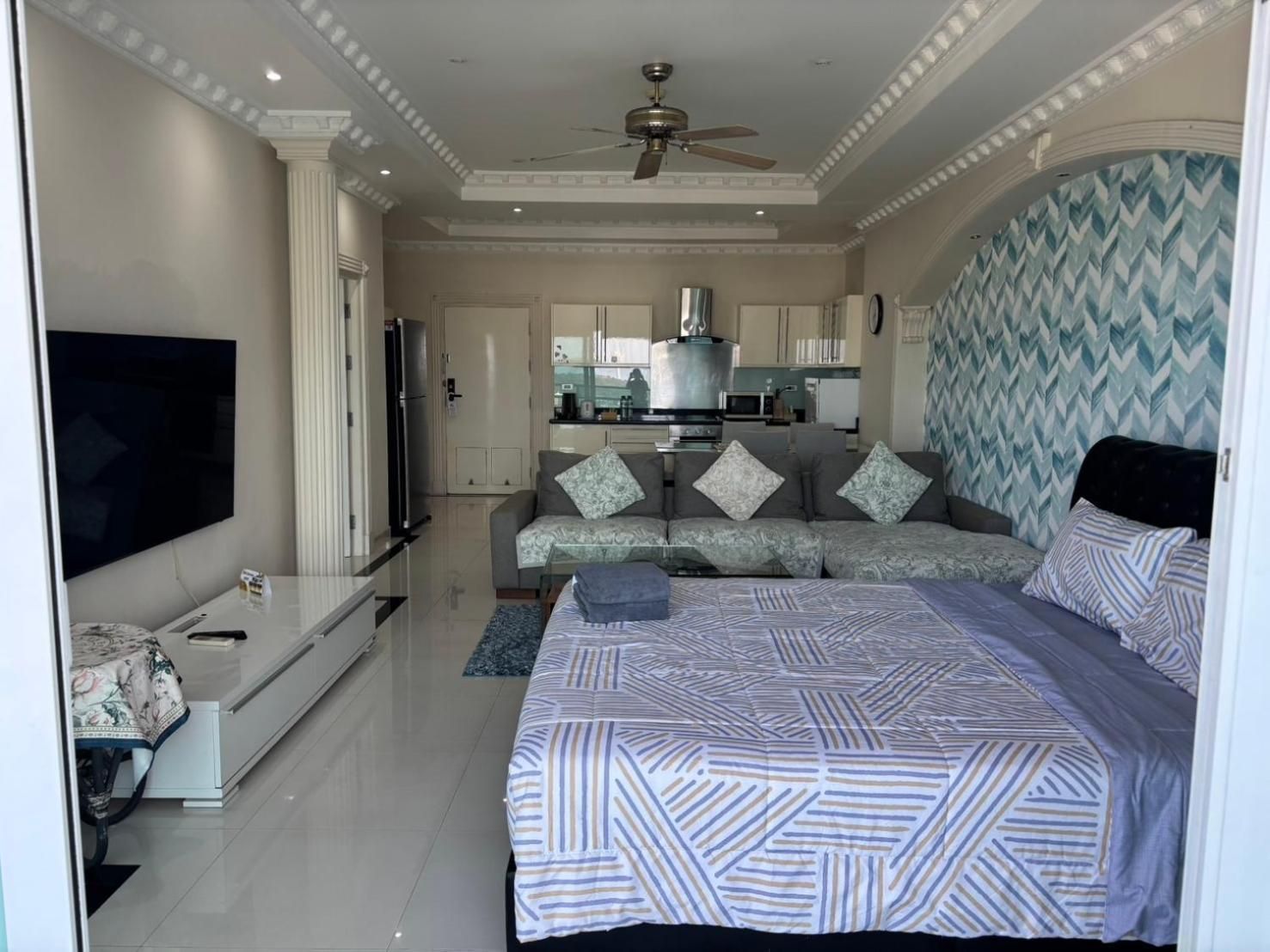 One-Bedroom Apartment With Ocean View