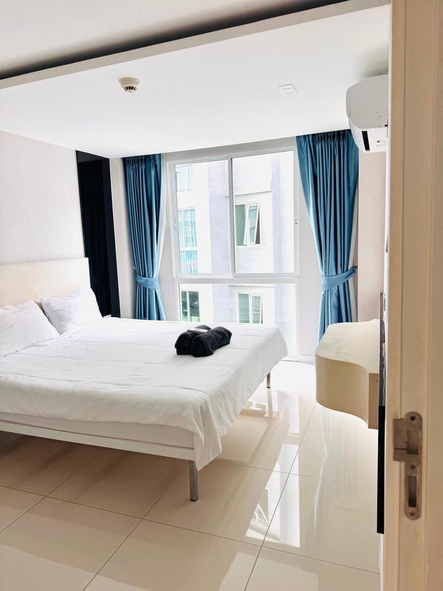 Suite with Pool View