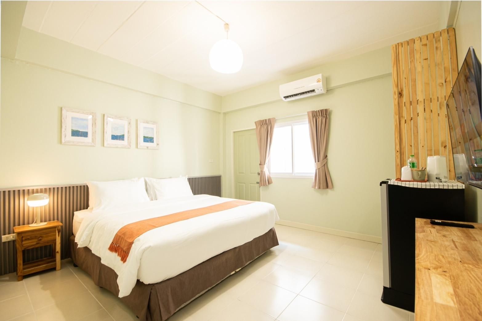 Standard - 1 Double Bed, Non-Smoking