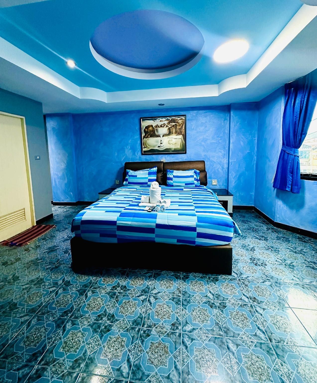 Deluxe Room with Bathtub