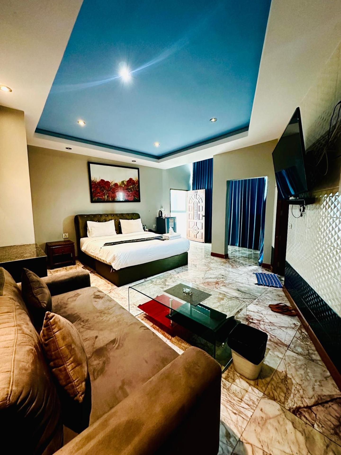 Executive Suite