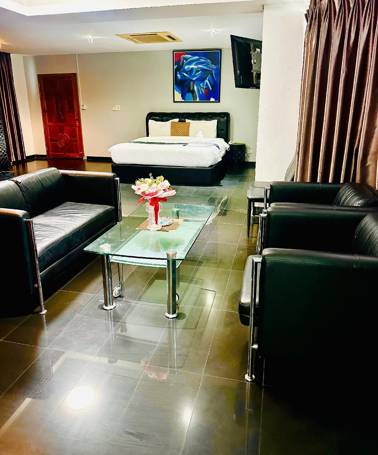 Super Deluxe Double with Bathtub