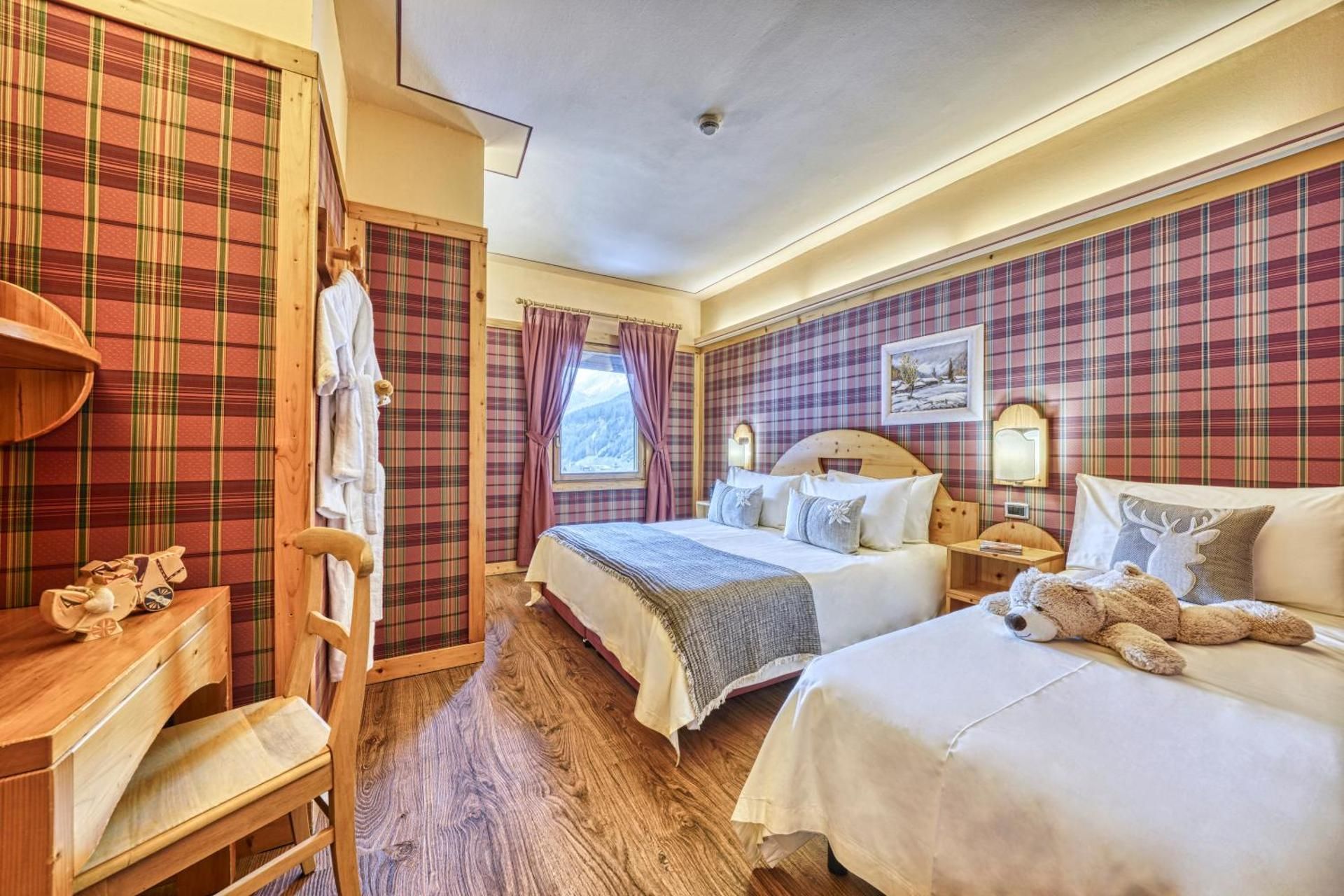 Classic Double Room with Extra Bed
