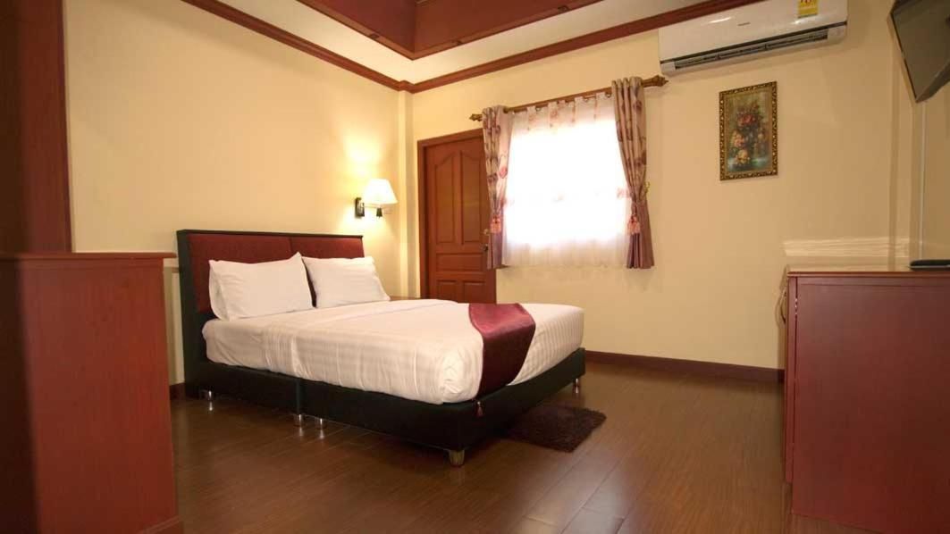 Queen Room with Balcony