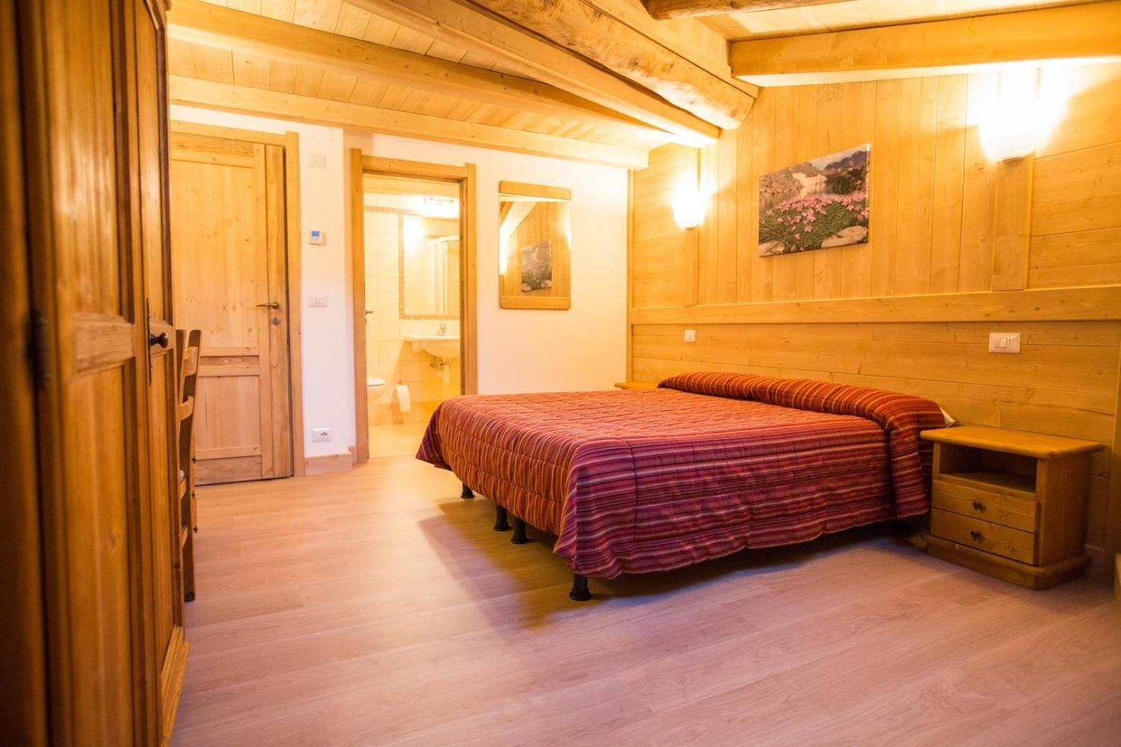Superior Double Room (2 Adults + 1 Child)