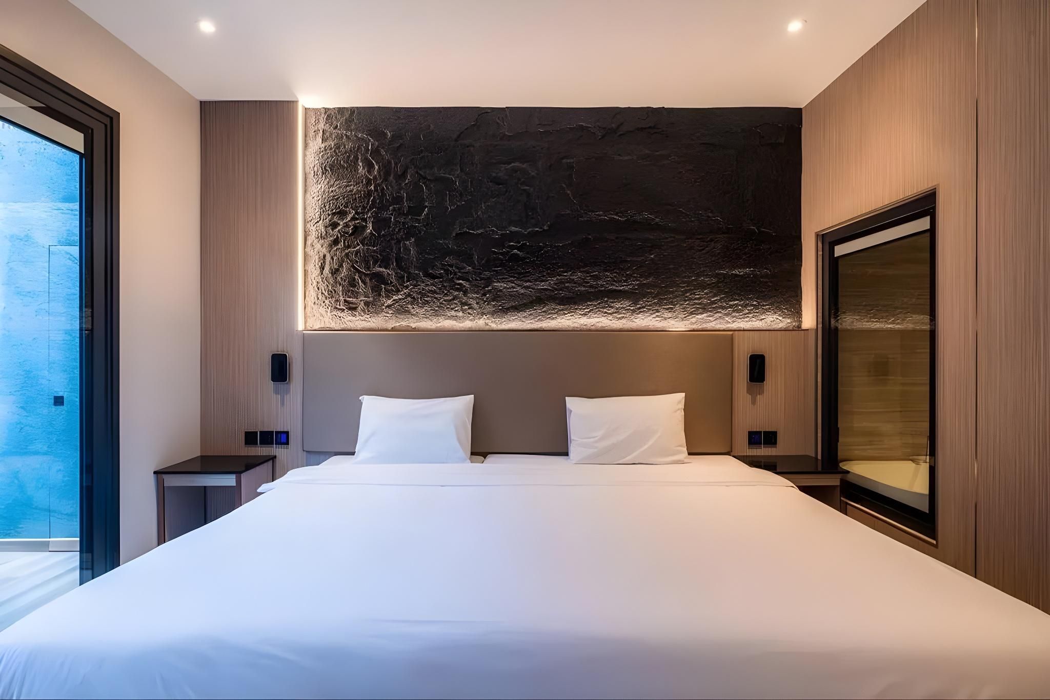 Tonnam pool villa 2-Bedroom Family Double Room with Family Private Bath 2