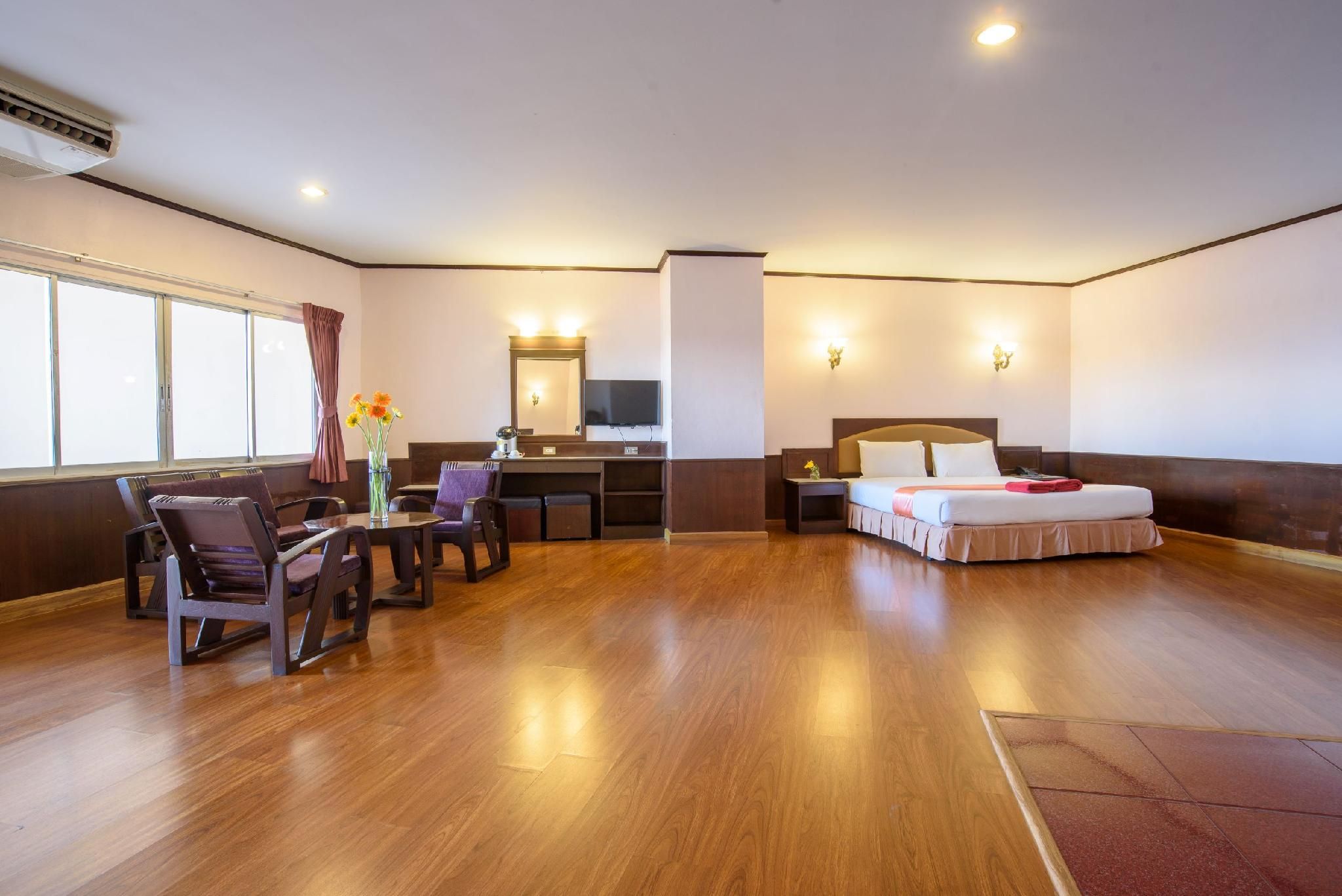 Family Room -- 2 Bed