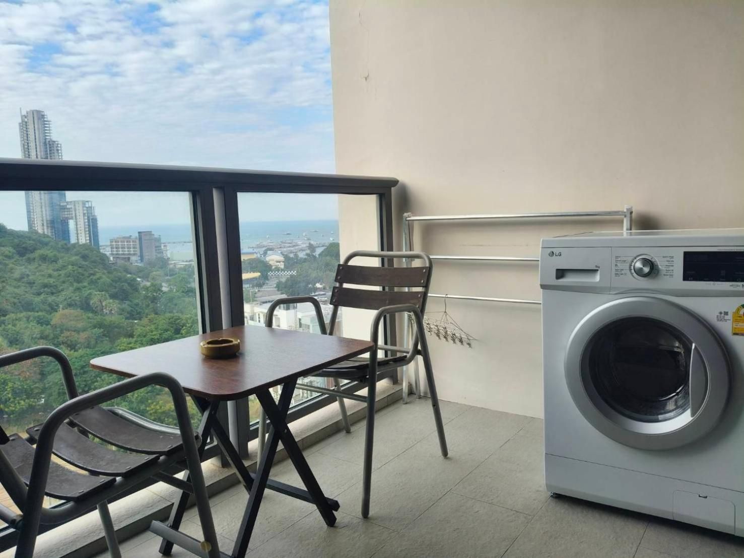 Three-Bedroom Apartment with Ocean View