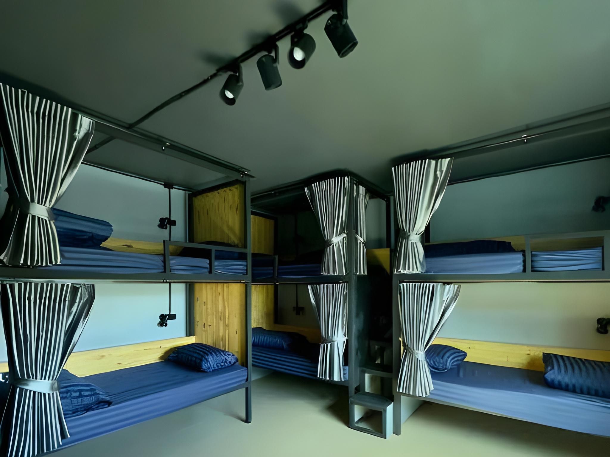 Bed in 8-Bed Mixed Dormitory Room