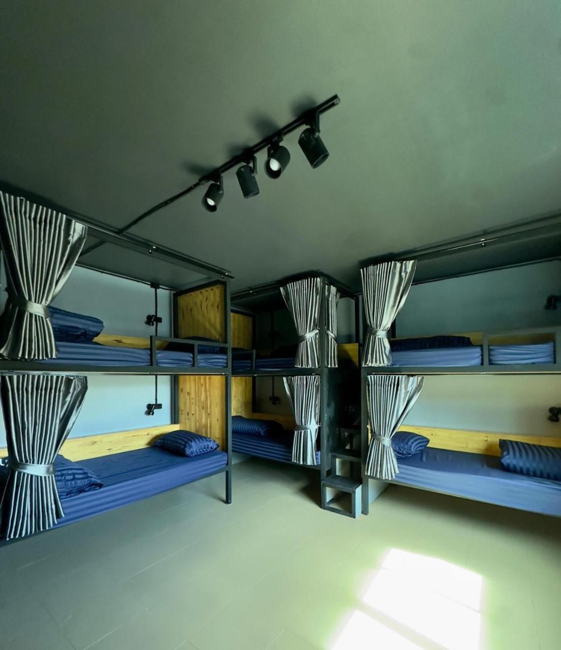 Bed in 8-Bed Mixed Dormitory Room