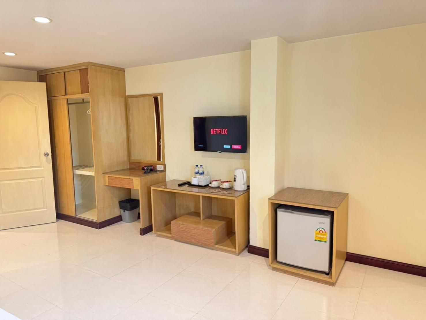 Bensri residence pattaya Standard Double Room 3
