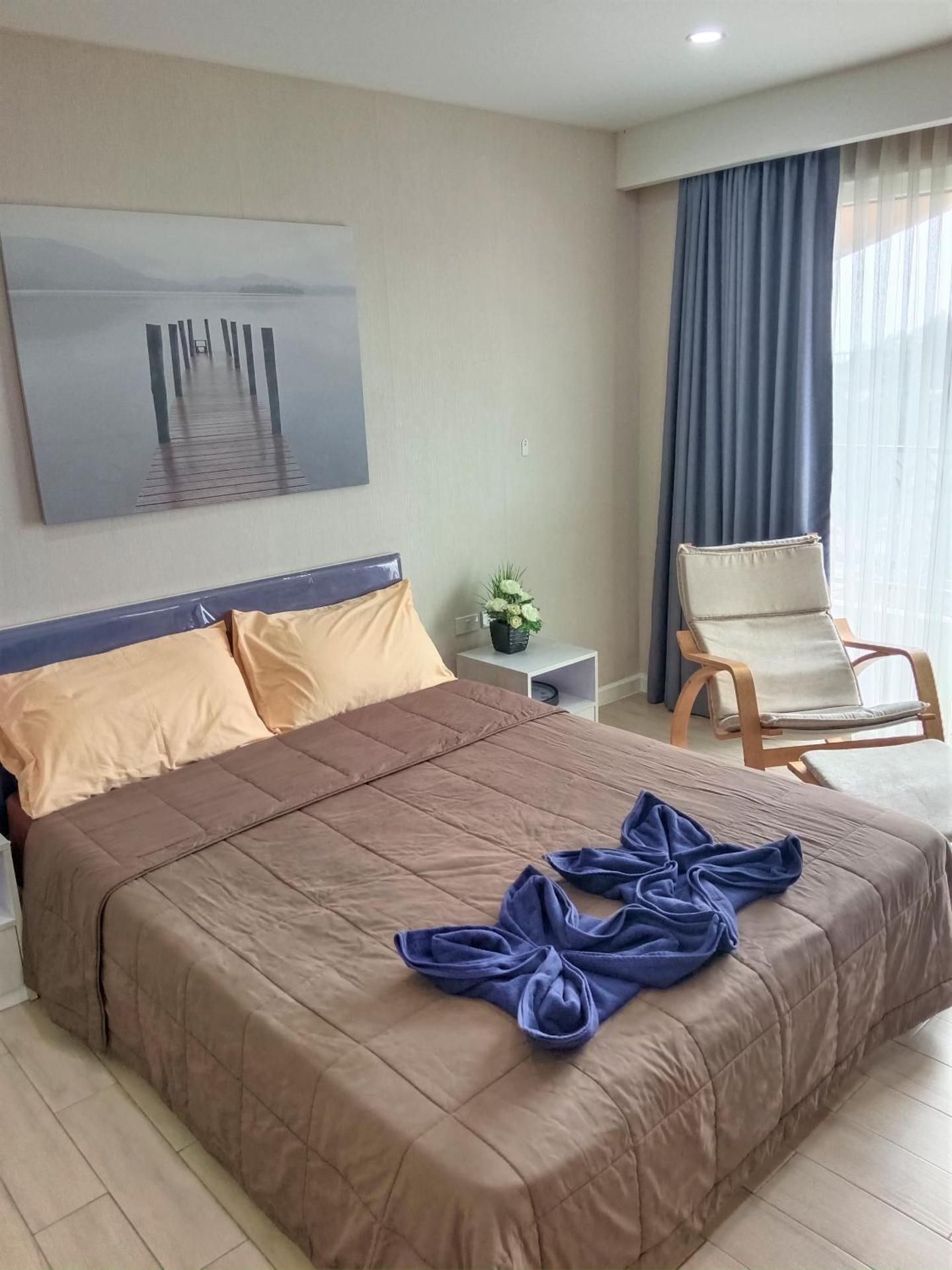 Seven Seas Condo Resort Beautiful Location Studio with Garden View