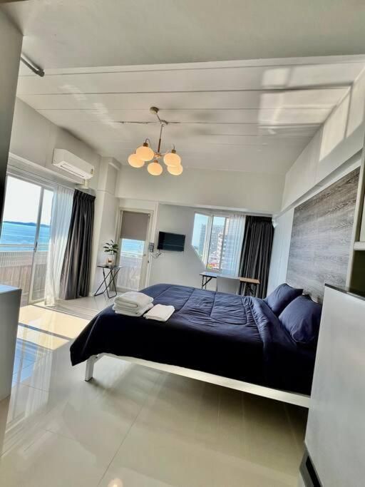 Studio Apartment with Balcony