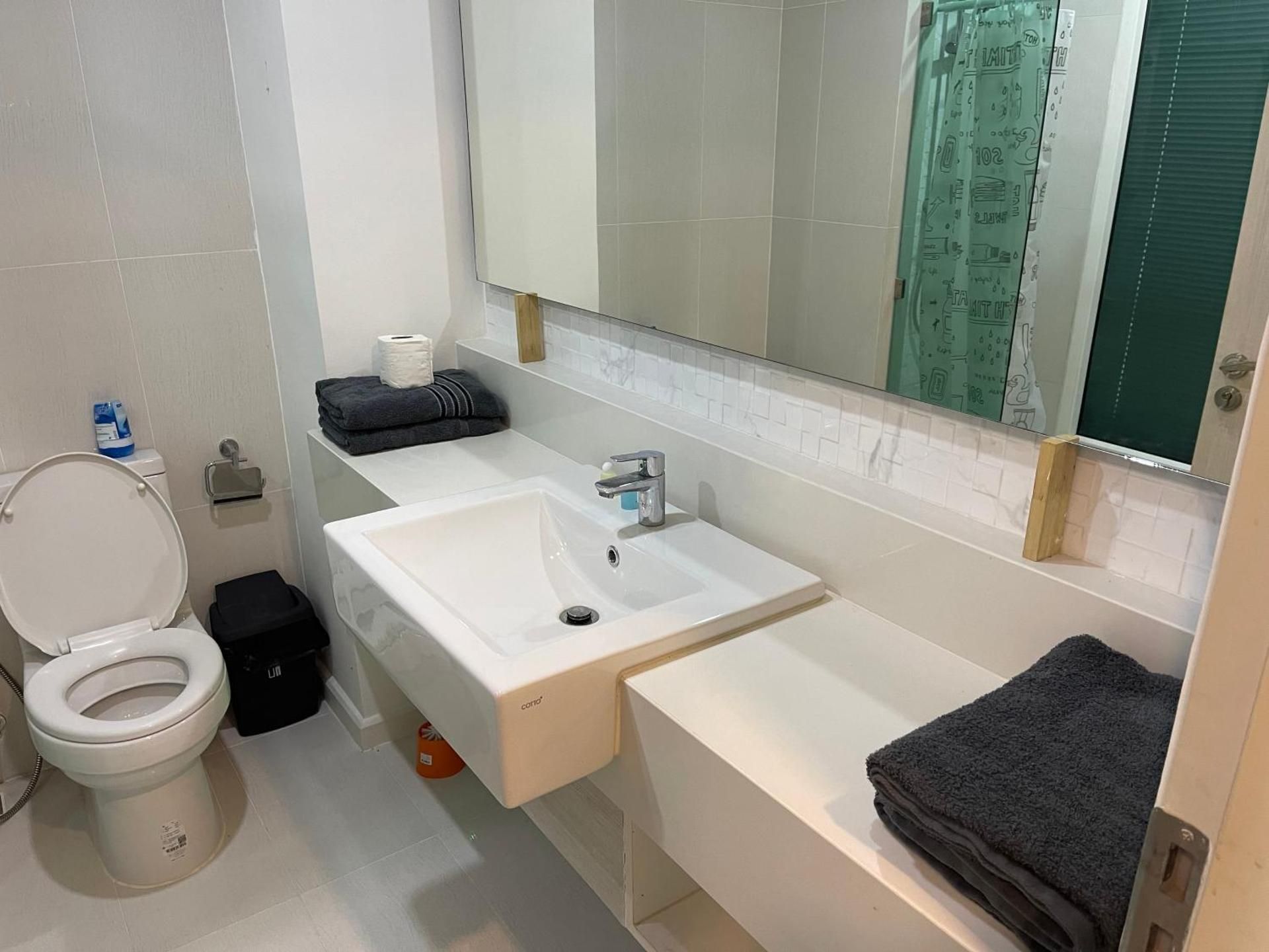 Studio Apartment with Balcony