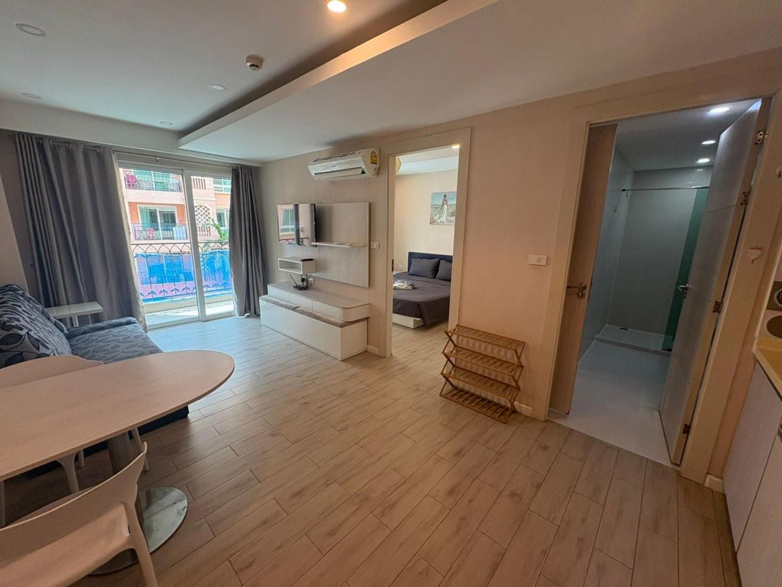 Seven seas resort (Pattaya) Superior One-Bedroom Apartment with Balcony 2