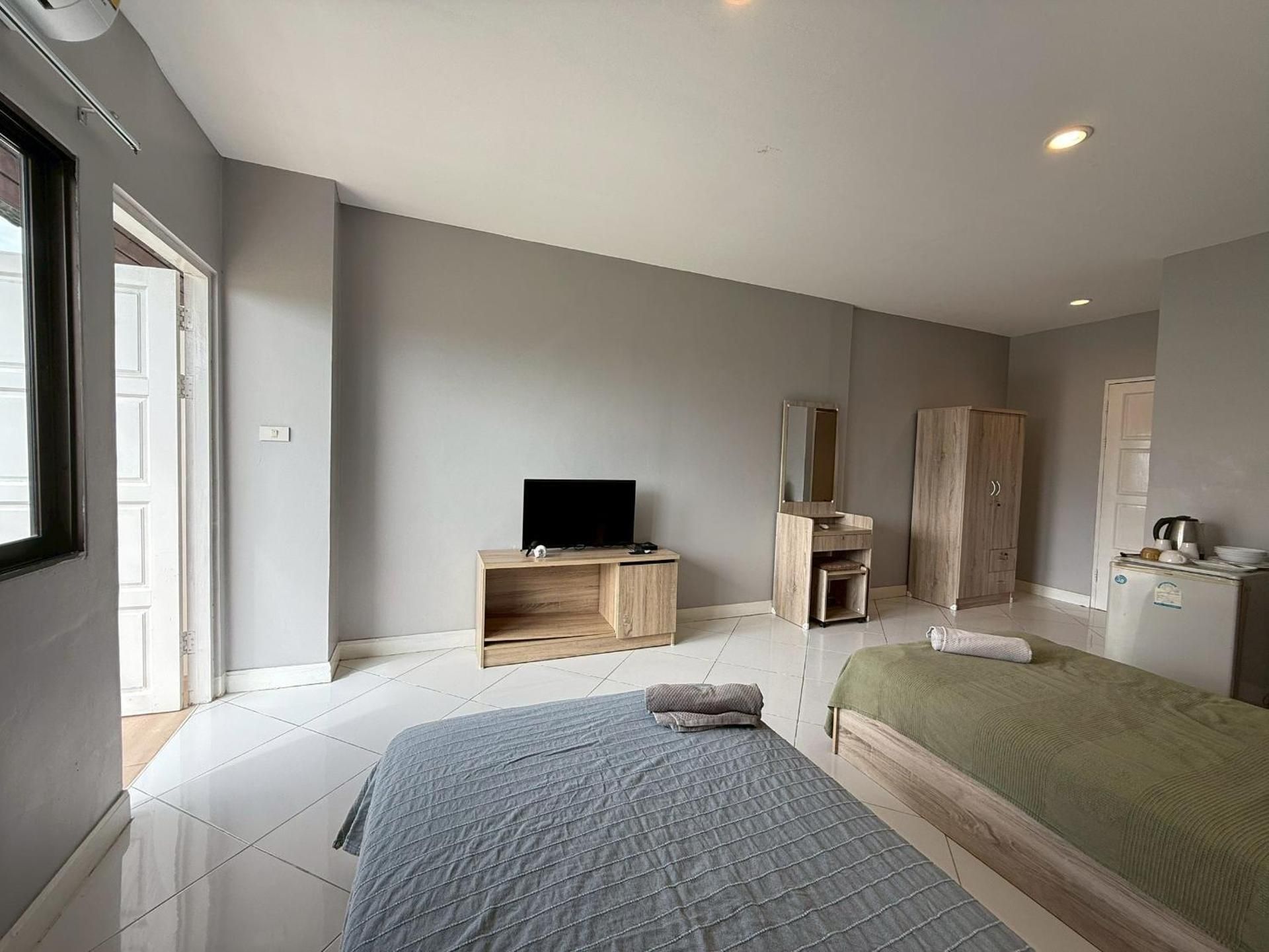 Emerald hotel  Standard Room 2