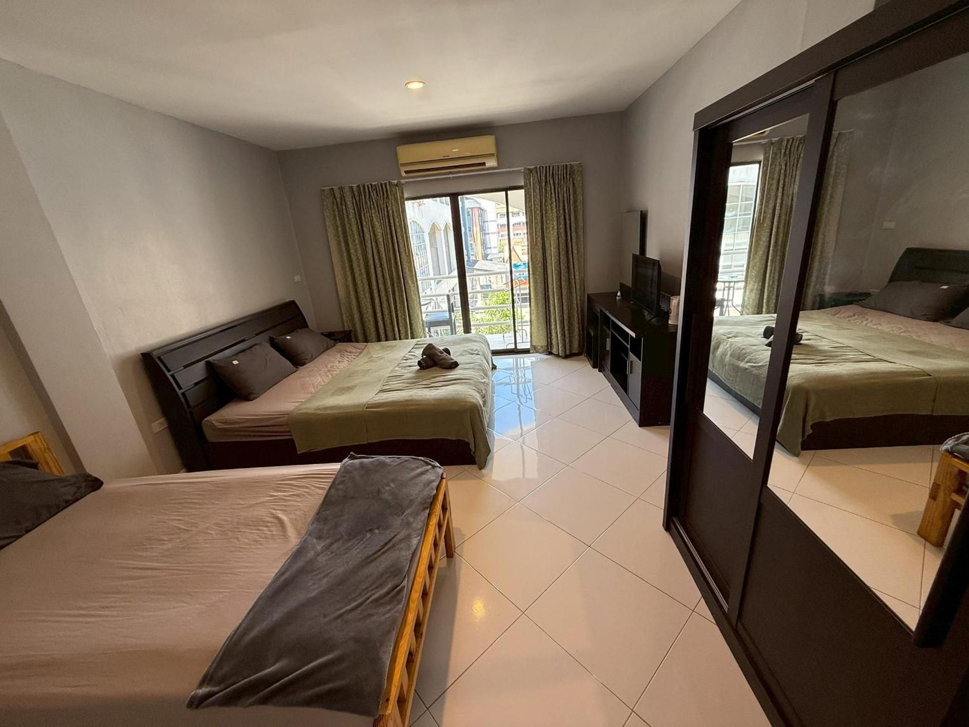 Emerald hotel  Standard Room