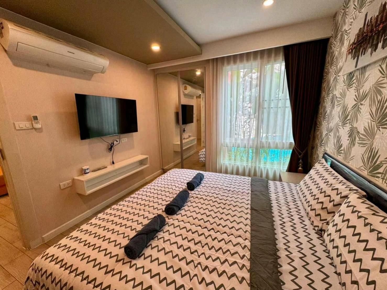 Double Room with Pool View