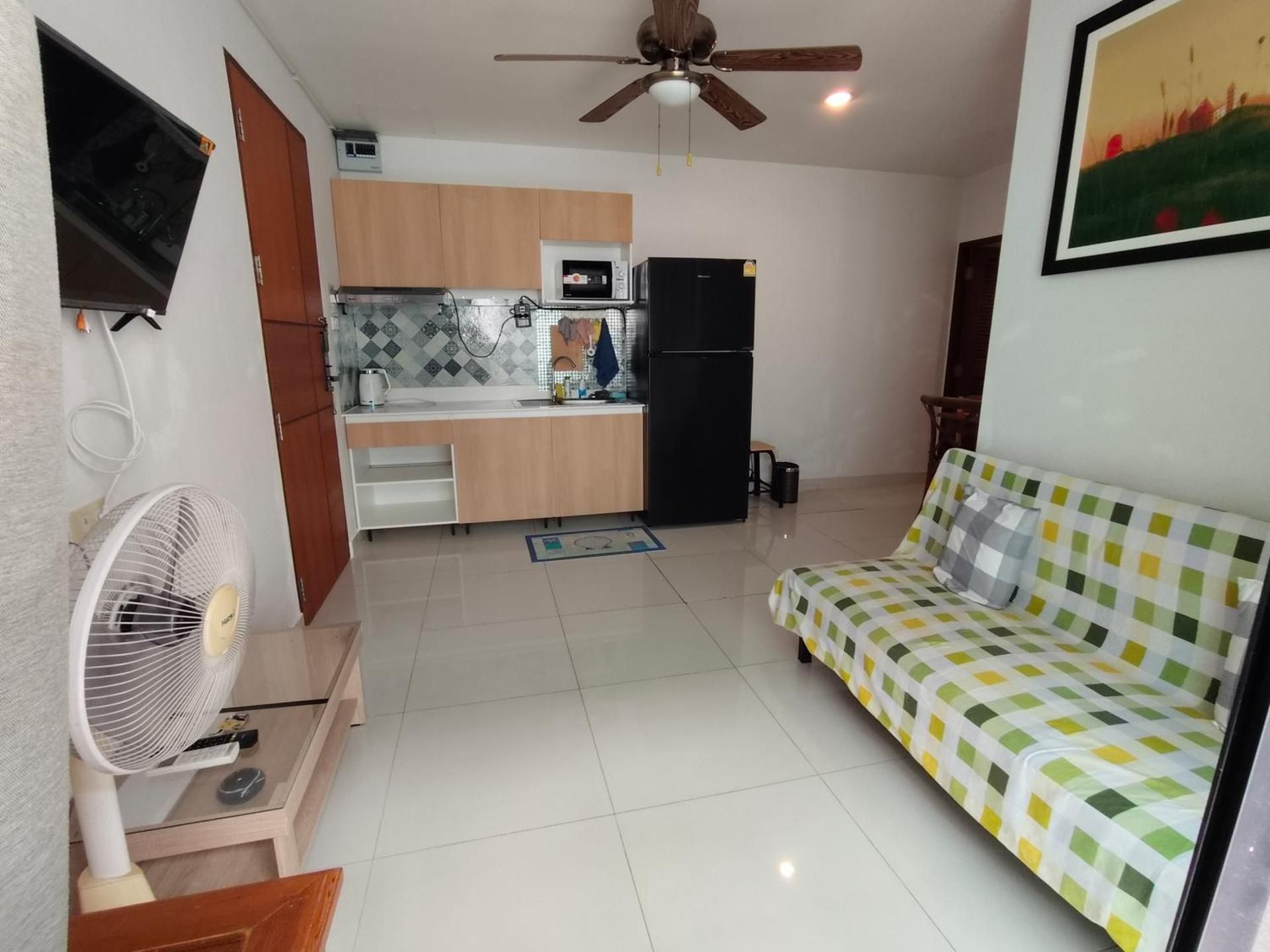 Studio Apartment