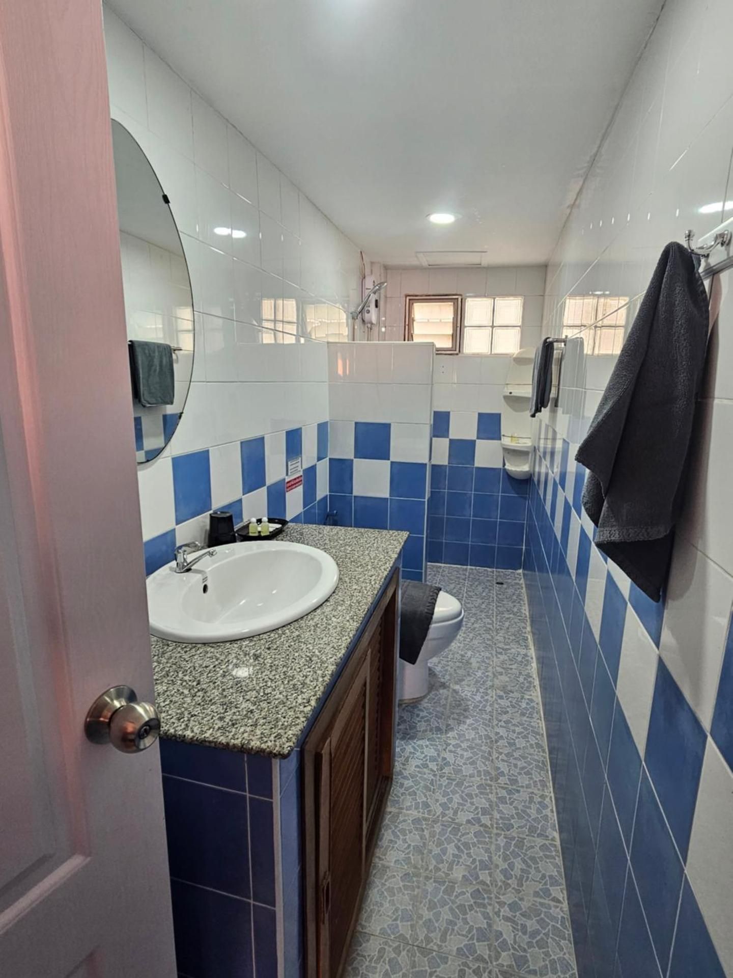 Candy Beach Seaview Jomtien Two-Bedroom Apartment with Balcony and Sea View 2