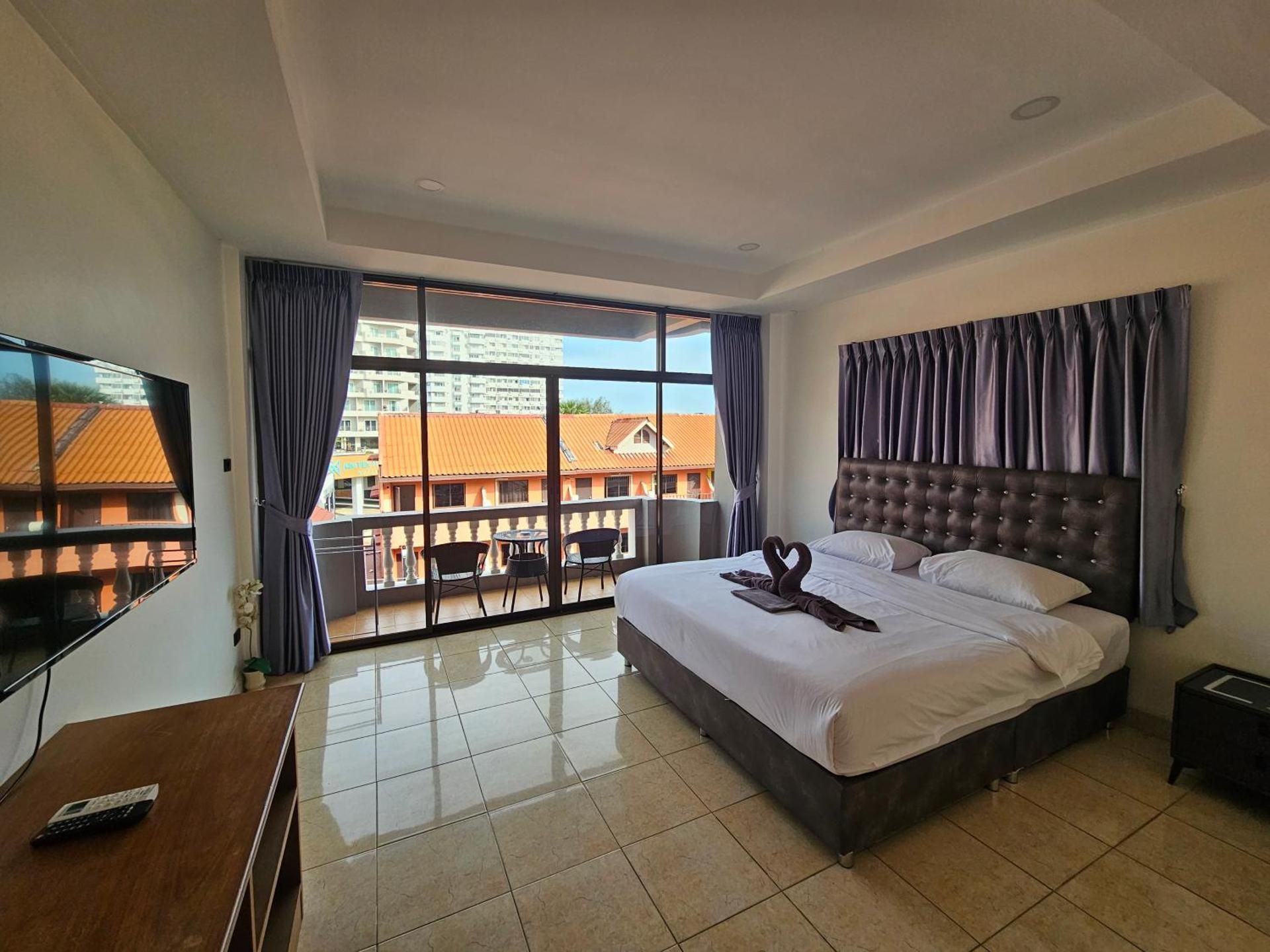 Deluxe Double or Twin Room with Ocean View