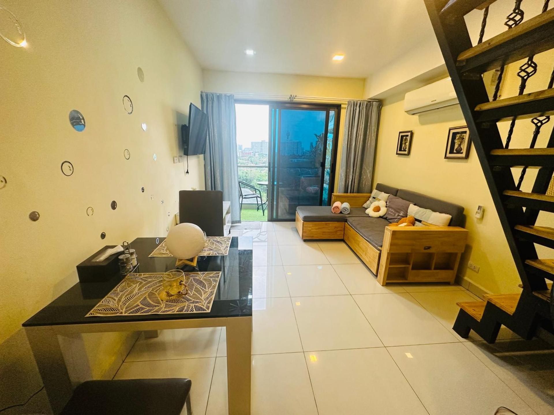 Laguna Beach Resort 2 by Snap Hosting One-Bedroom Apartment with Balcony 2