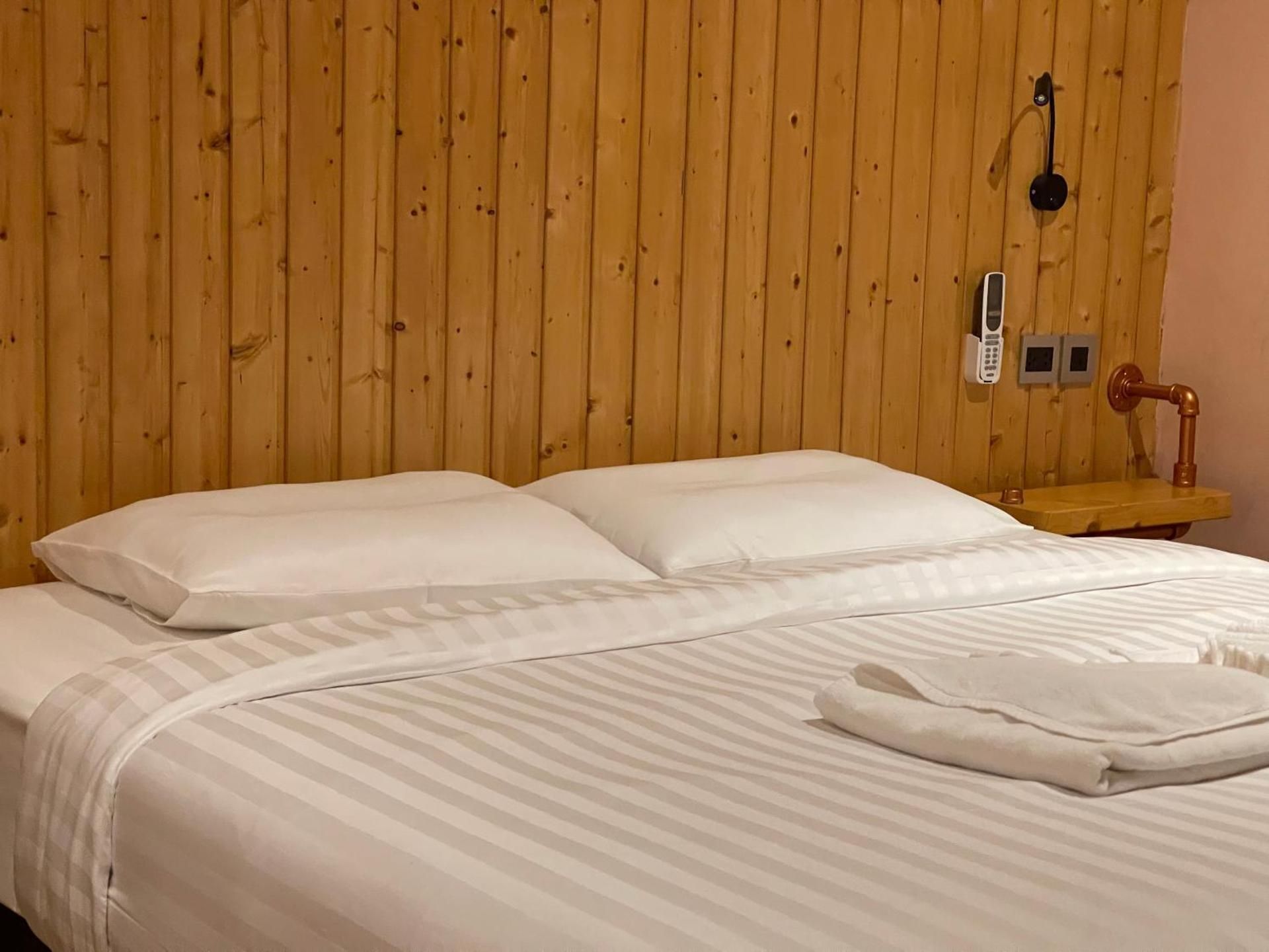 Rock Forest Standard Double Room 2